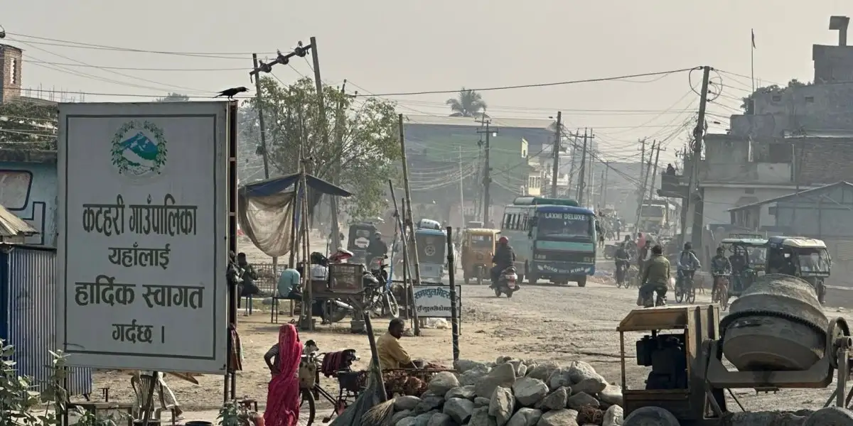 अधुरो सडकले सास्ती, चुनावी माहोलमा जनताको एउटै प्रश्न — “हाम्रो बाटो कहिले बन्छ ?