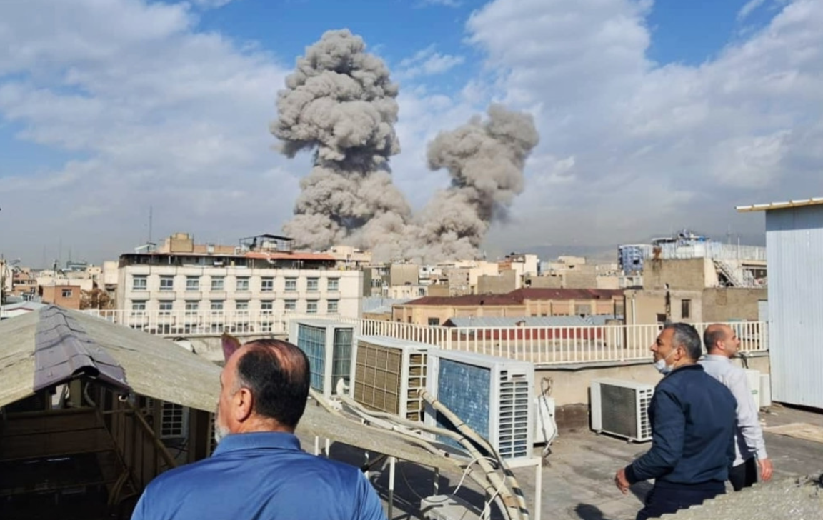 इरानमा आपतकालीन संक्रमणकालीन सरकारस् धर्मगुरूहरूले सर्वोच्च नेता चयन प्रक्रिया सुरु